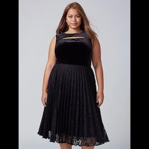 🆕NEW! Velvet Top Pleated Lace Midi Dress LBD